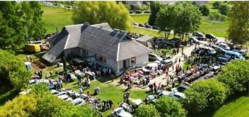 Makniūnų bagažinių turgelis