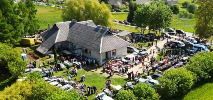 Makniūnų bagažinių turgelis
