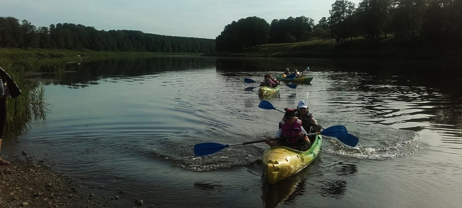 Baidarių nuoma. Plaukimas baidarėmis Nemunu