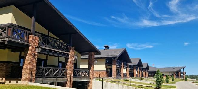 Kotedžų nuoma "Royal Horse Resort"