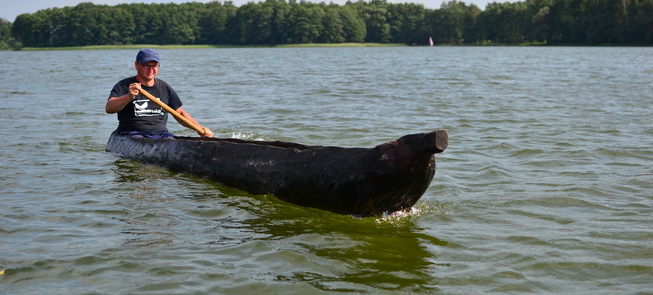 Plaukimas ežeriniu luotu ir valčių nuoma Daugų ežere