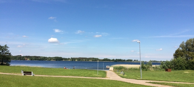 Paplūdimys Simne prie Giluičio ežero