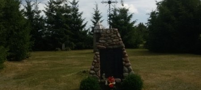 Pomnik upamiętniający poległych partyzantów w Mirosławiu