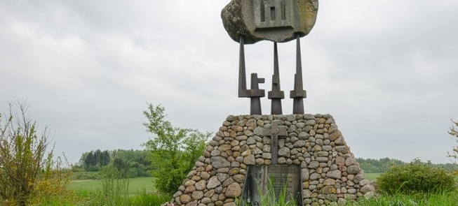 Pomnik ofiar represji stalinowskich w Perszekininkach